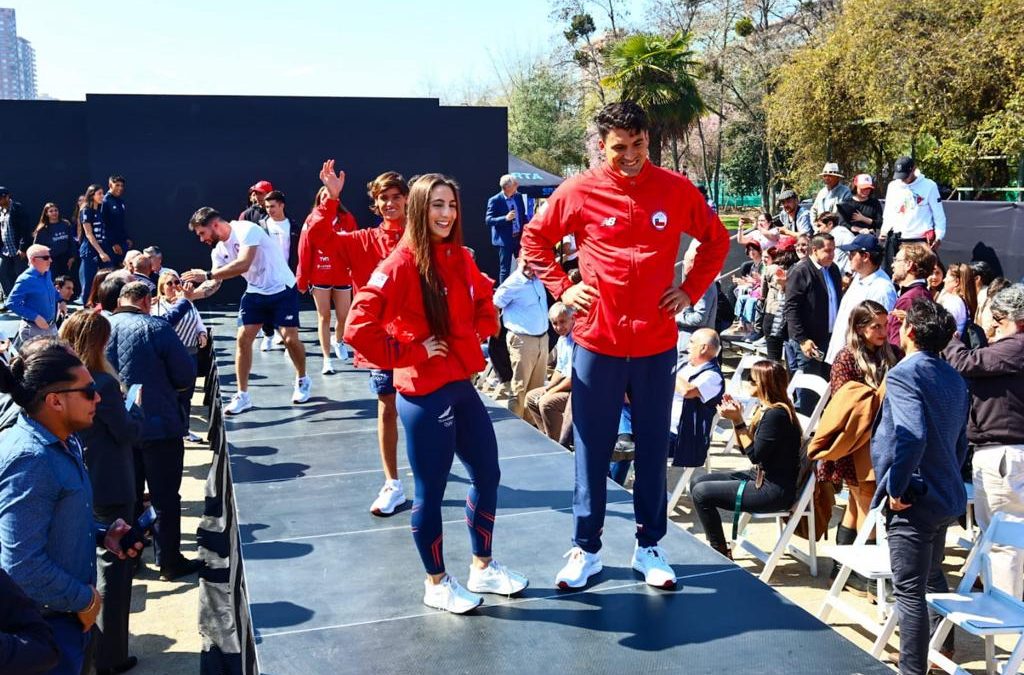El Team Chile se luce con un desfile en el Parque Araucano